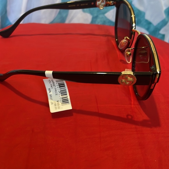 A pair of authentic Gucci glasses. - Picture 4 of 4